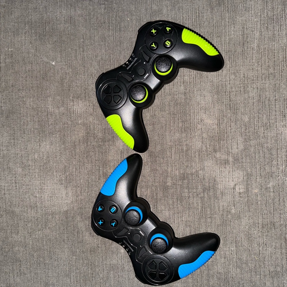 Perfect condition Nintendo switch BEBONCOOL controllers